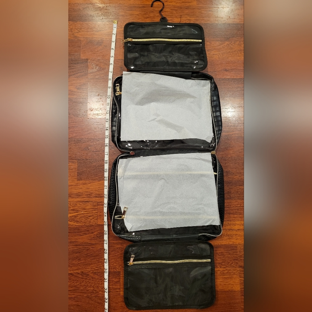 Black Hanging Travel Toiletry Bag - Picture 4 of 6